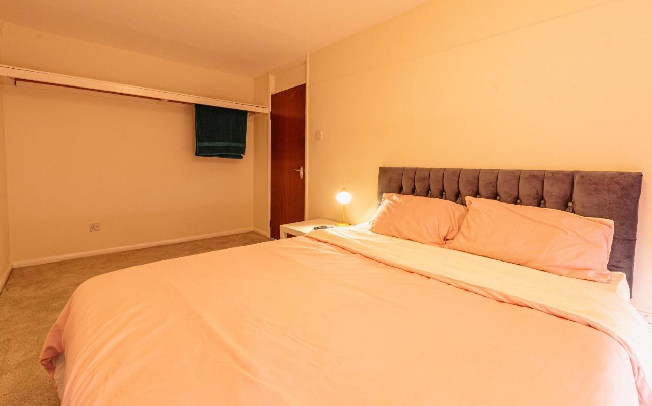 Professional House Apartment Грейвсенд Екстериор снимка