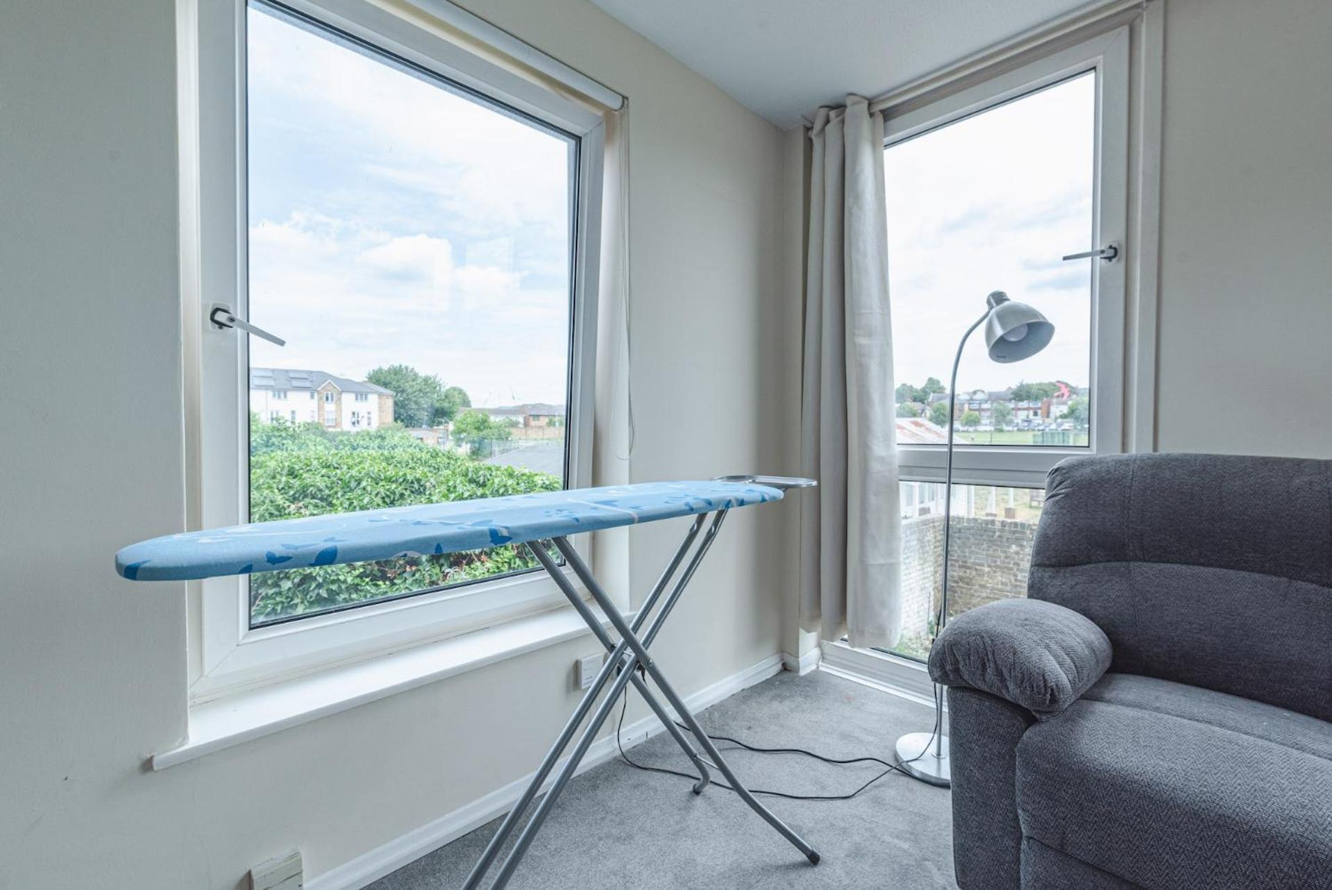Professional House Apartment Грейвсенд Екстериор снимка